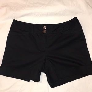 WHBM Women’s Black Cuffed Shorts Size 8